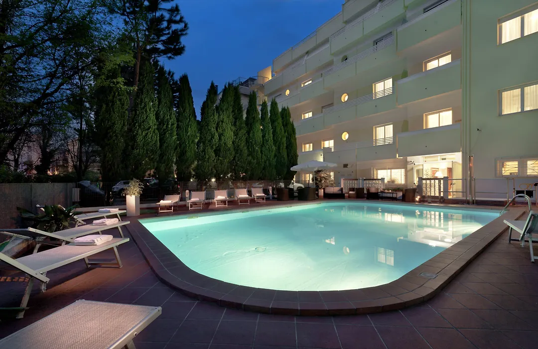 Astoria Suite Hotel-1