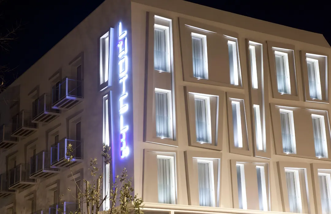 L'Hotel-1