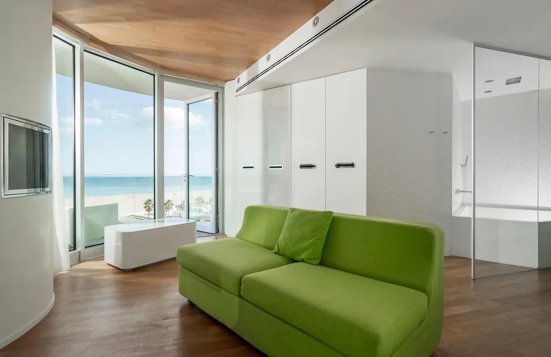 I-Suite Hotel-1