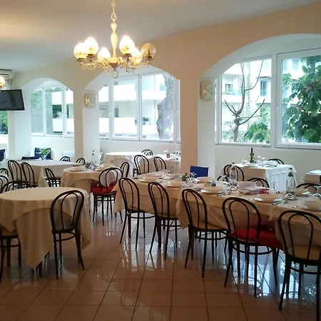 Mini Hotel-2